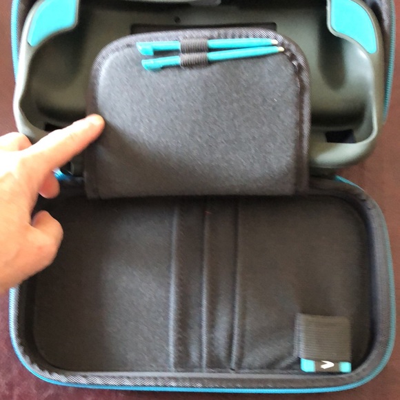 Nintendo WiiU storage case - Picture 4 of 4